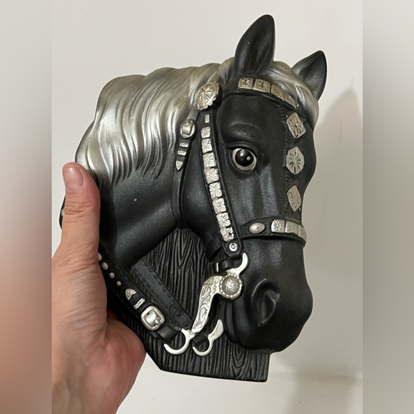 Pair of Vintage Chalkware Western Horse head Wall Decor - Picture 5 of 9